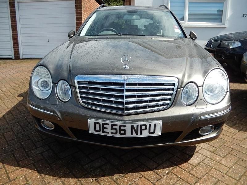 Used Mercedes E280 Elegance 190 HP (139 kW) 2007 Iridium grey metallic Estate