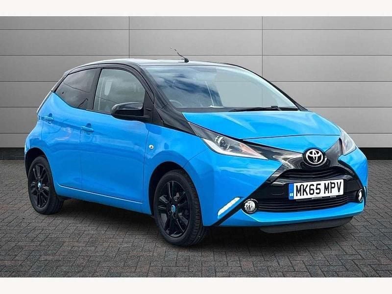 Blue Used 2015 Toyota Aygo X-cite Hatchback | £7,650 (Fair price) - Image 1/4