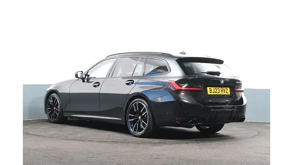 Used BMW M340 Comfort Edition 335 HP (246 kW) 2023 Black Estate