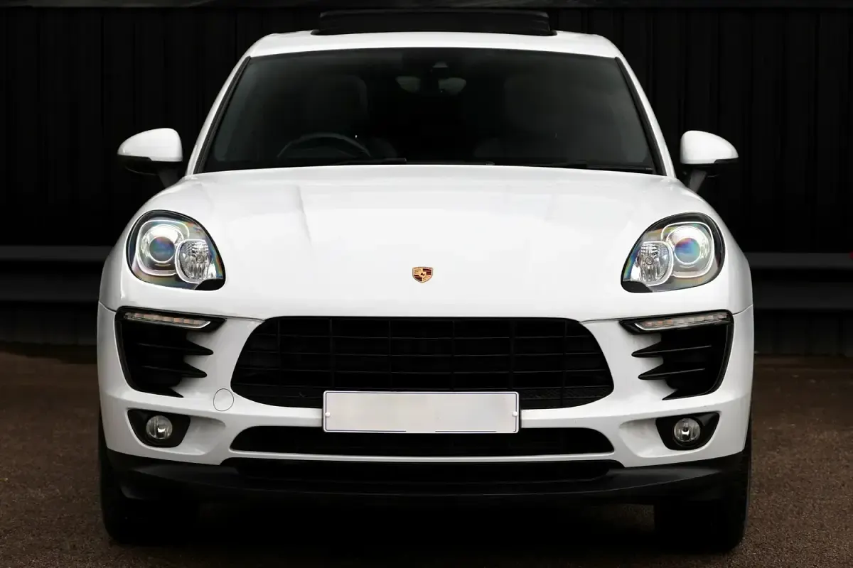 Used Porsche Macan 252 HP (185 kW) 2016 White SUV