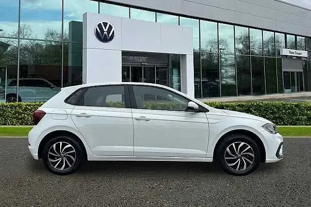 Used VW Polo Life 95 HP (69 kW) 2023 White Hatchback