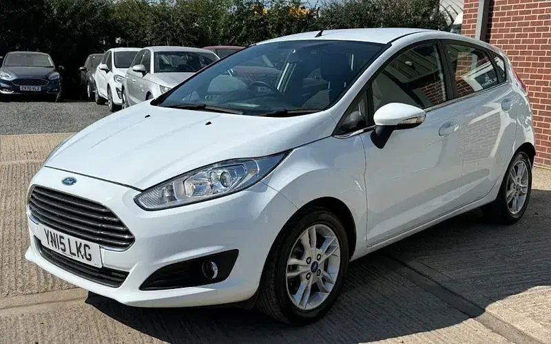 Used Ford Fiesta Zetec 75 HP (55 kW) 2017 Hatchback