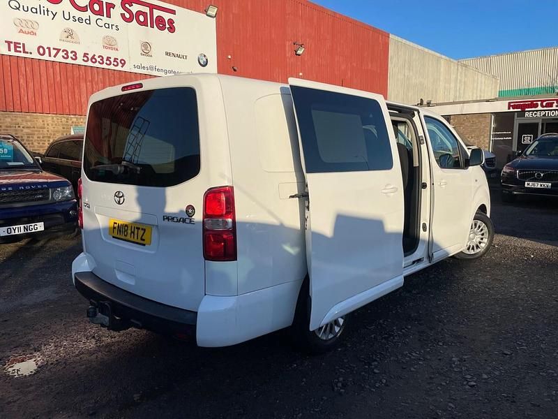 Used Toyota Proace Comfort 120 HP (88 kW) 2018 White MPV