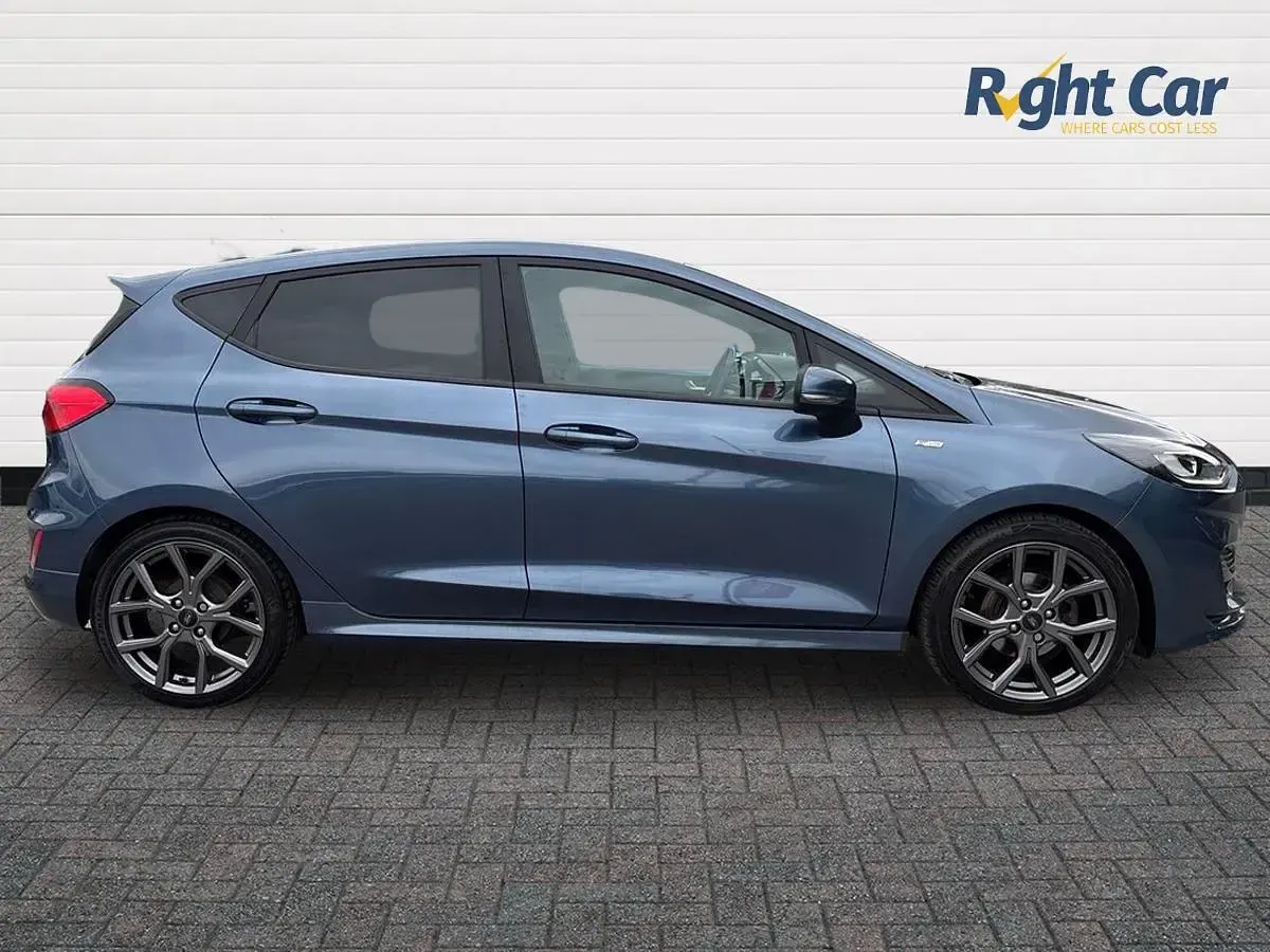 Used Ford Fiesta ST-Line 123 HP (90 kW) 2023 Blue Hatchback