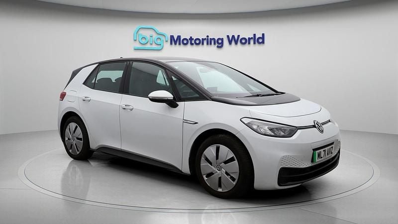 White Used 2021 VW ID.3 Pro Performance Hatchback | £13,900 (Good price) - Image 1/4