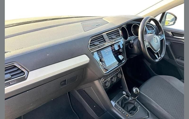 Used VW Tiguan Match 130 HP (95 kW) 2019 Silver SUV