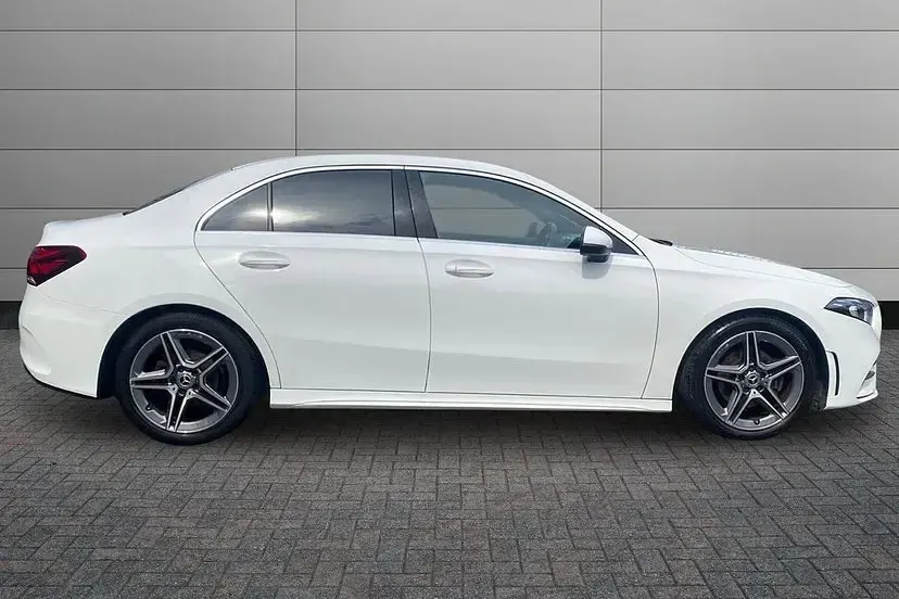 Used Mercedes A180 AMG line 134 HP (98 kW) 2020 White Sedan