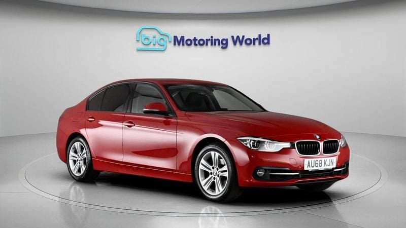 Used BMW 318 Sport Line 136 HP (100 kW) 2018 Red Sedan