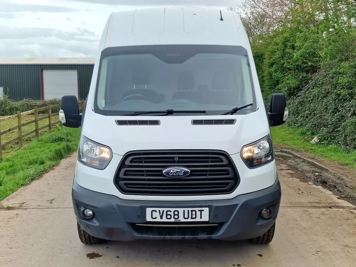 Używany Ford Transit 130 KM (95 kW) 2018 Biały Van