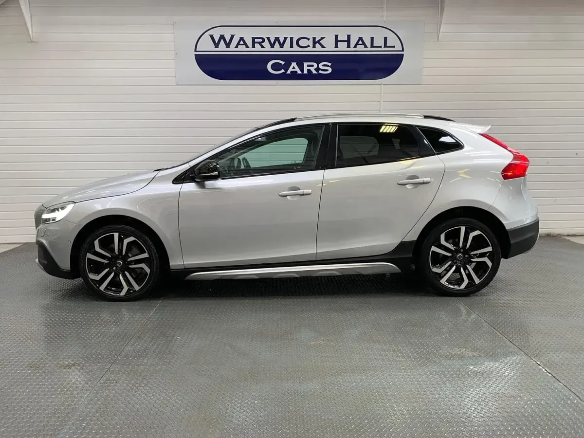 Used Volvo V40 Pro 2018 Silver Hatchback