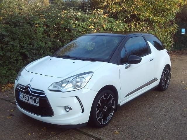 White Used 2013 Citroën DS3 Hatchback | £2,795 (Fair price) - Image 1/4