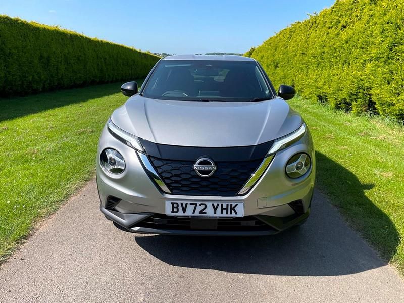 Used Nissan Juke N-Connecta 143 HP (105 kW) 2022 Silver SUV