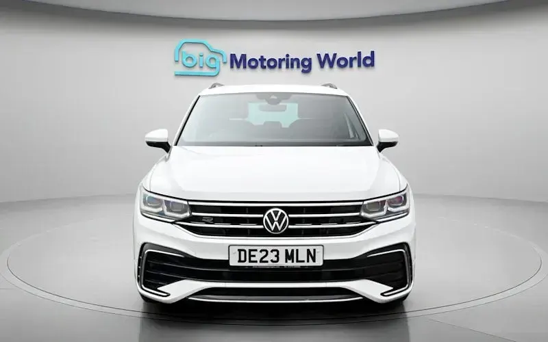 Usado VW Tiguan R-line Edition 150 CV (110 kW) 2023 Blanco SUV