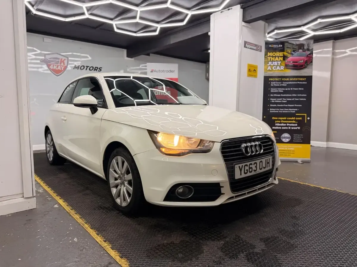Used Audi A1 Sport 122 HP (89 kW) 2013 White Hatchback