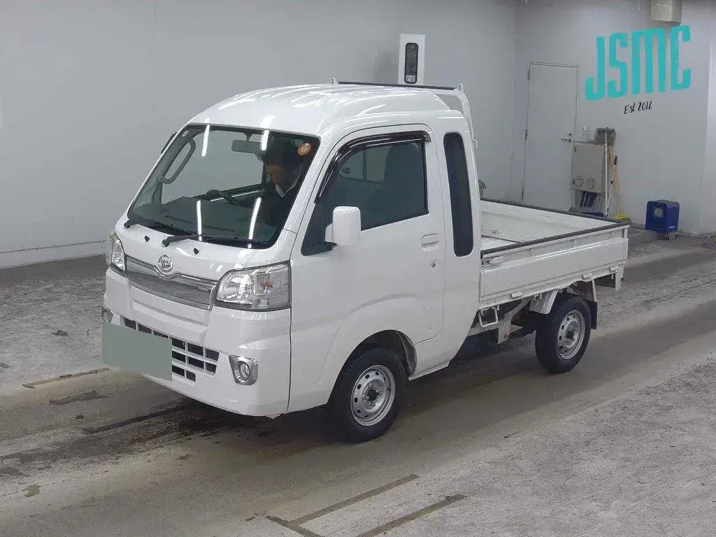 Used Daihatsu Hijet 2015 White MPV