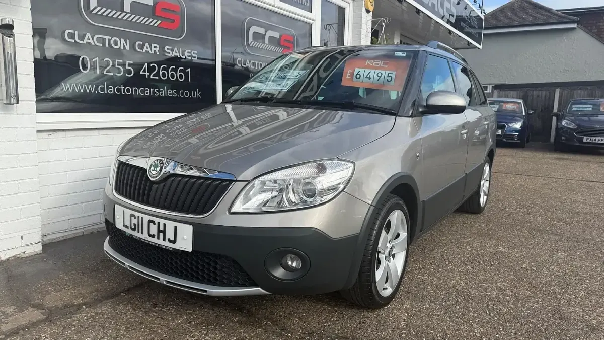Used Skoda Fabia 86 HP (63 kW) 2011 Beige Hatchback