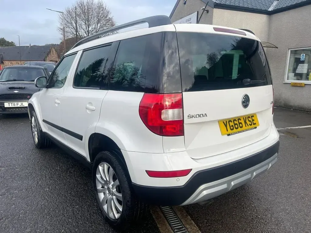 Used Skoda Yeti SE 2016 White SUV