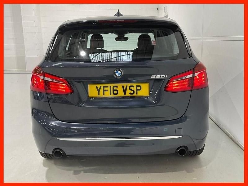 Used BMW 220 Luxury Line 192 HP (141 kW) 2016 Grey MPV