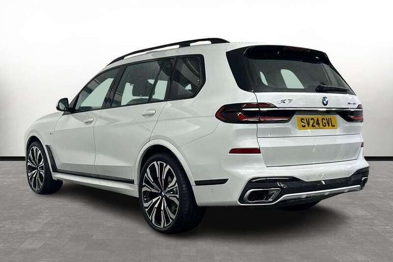 Used BMW X7 M Sport 380 HP (279 kW) 2024 White SUV