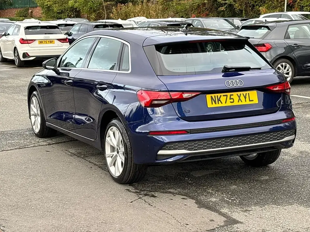 Used Audi A3 e-tron Sport 200 HP (147 kW) 2025 Blue Hatchback