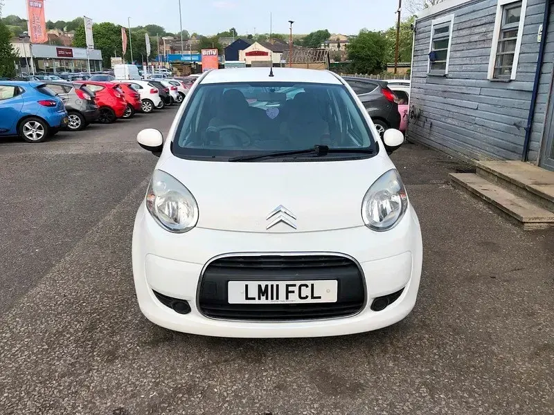 Begagnad Citroën C1 VTR Sport 68 HK (50 kW) 2011 Vit Halvkombi