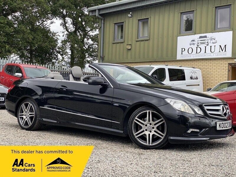 Black Used 2010 Mercedes E350 Cabriolet | £5,790 (Fair price) - Image 1/3