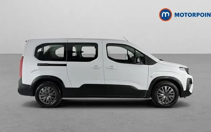 Used Peugeot e-Rifter Allure 100 kW (136 HP) 2025 White MPV