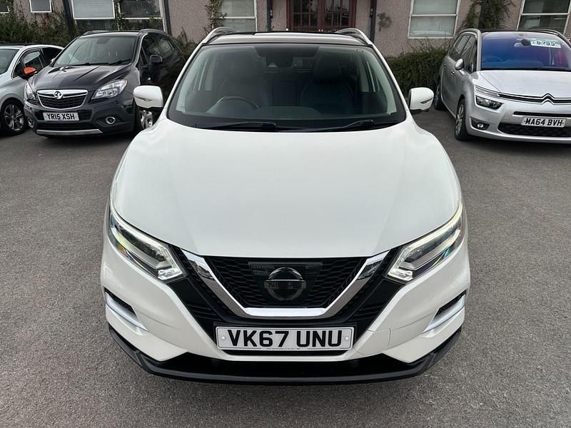 Used Nissan Qashqai Tekna 110 HP (80 kW) 2017 White SUV