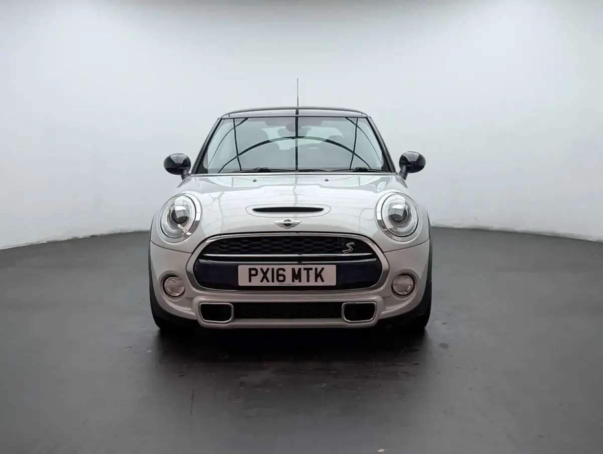 Używany Mini Cooper S Hatch 2016 Srebrny Hatchback