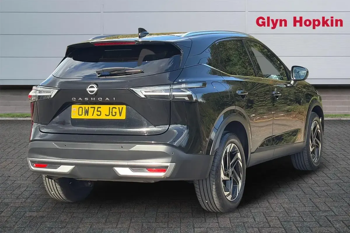 Used Nissan Qashqai N-Connecta 158 HP (116 kW) 2025 Black SUV