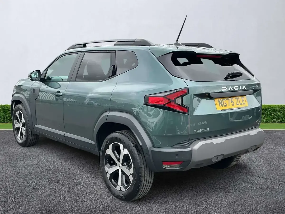 New Dacia Duster Journey 130 HP (95 kW) 2025 Green Hatchback