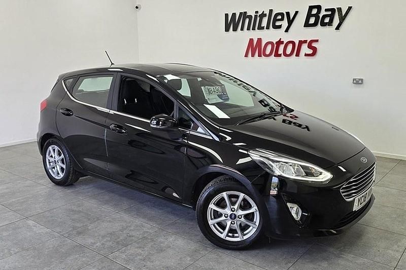 Black Used 2018 Ford Fiesta Zetec Hatchback | £7,990 (Good price) - Image 1/1