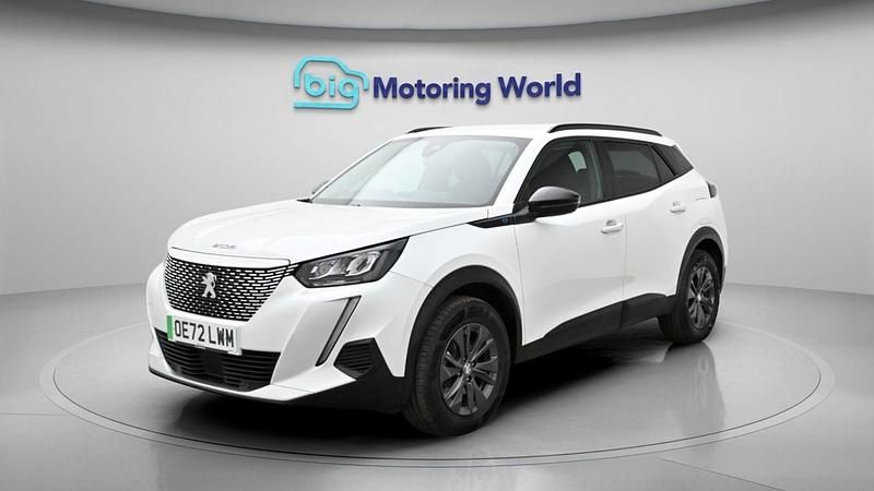 Used Peugeot e-2008 Active+ 98 kW (134 HP) 2022 White SUV