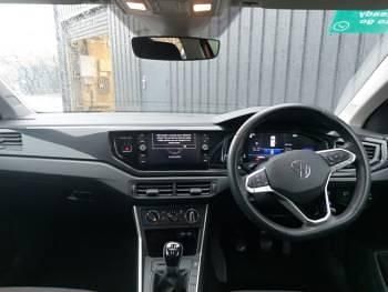 Used VW Polo Life 80 HP (58 kW) 2023 Red Hatchback