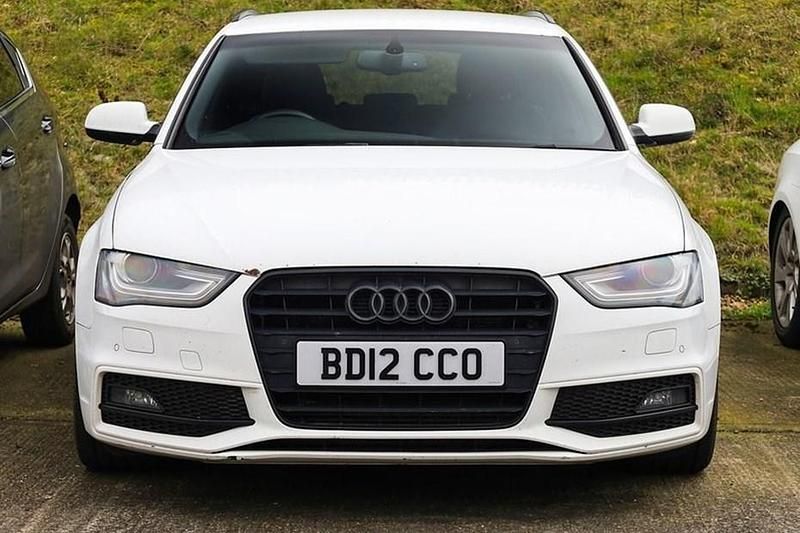 Used Audi A4 Black Edition 177 HP (130 kW) 2012 White Estate
