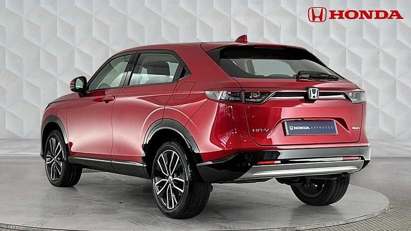 Used Honda HR-V Advance 131 HP (96 kW) 2023 Crystal red SUV