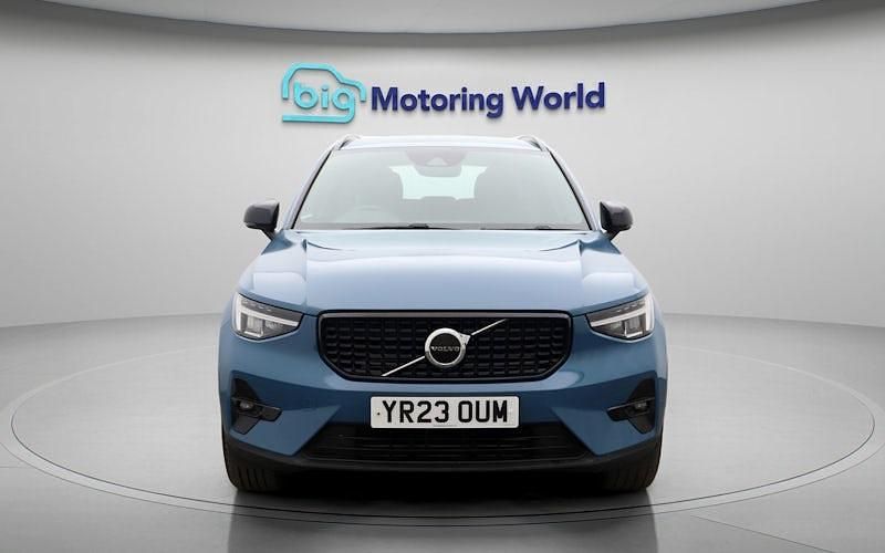 Used Volvo XC40 Plus 211 HP (155 kW) 2023 Blue SUV