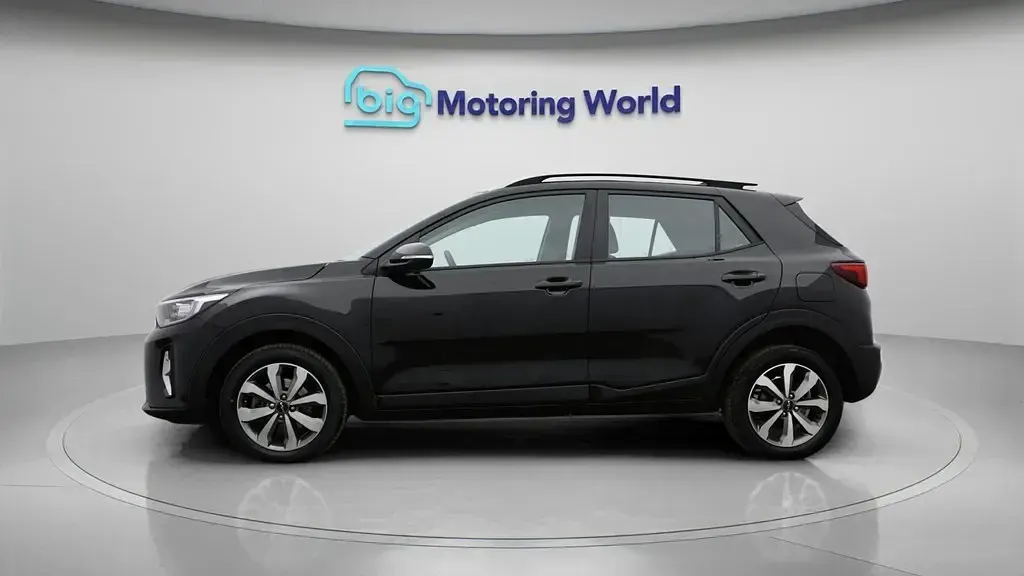 Usado Kia Stonic 98 CV (72 kW) 2025 Negro SUV