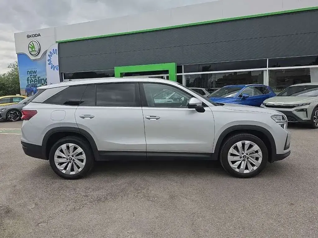 Used Skoda Kodiaq SE L 150 HP (110 kW) 2025 Brilliant silver metallic SUV