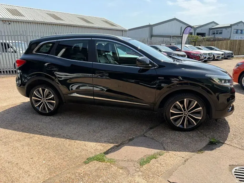 Used Renault Kadjar Signature 130 HP (95 kW) 2015 Black SUV