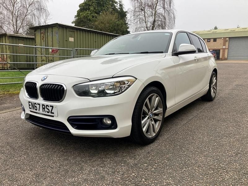 Used BMW 118 Sport Line 150 HP (110 kW) 2017 White Hatchback