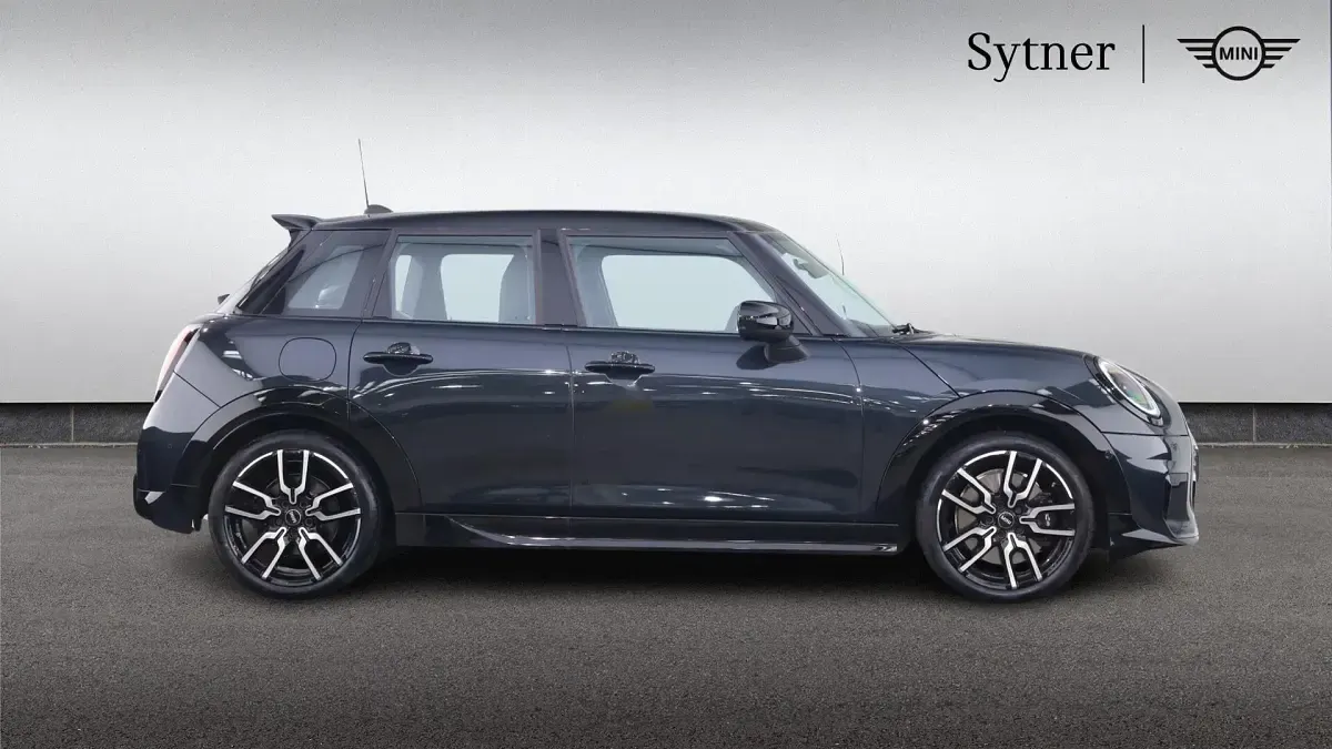 Used Mini Cooper Hatch 113 kW (154 HP) 2025 Grey Hatchback