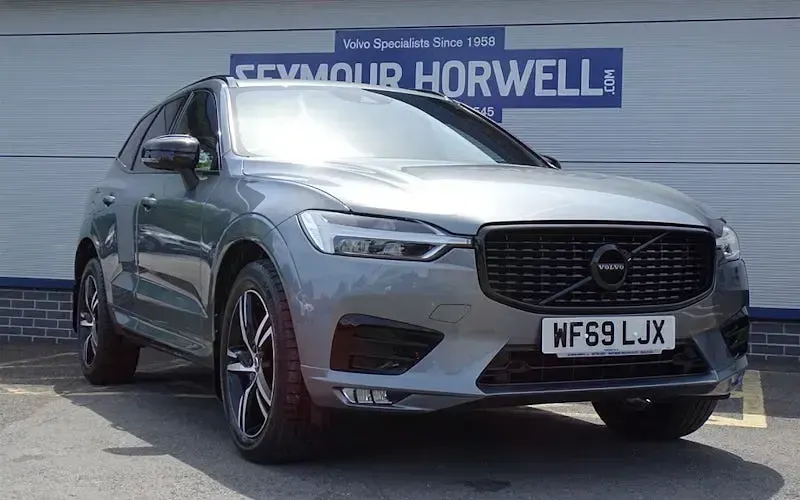 Usado Volvo XC60 R-Design 190 HP (139 kW) 2020 SUV