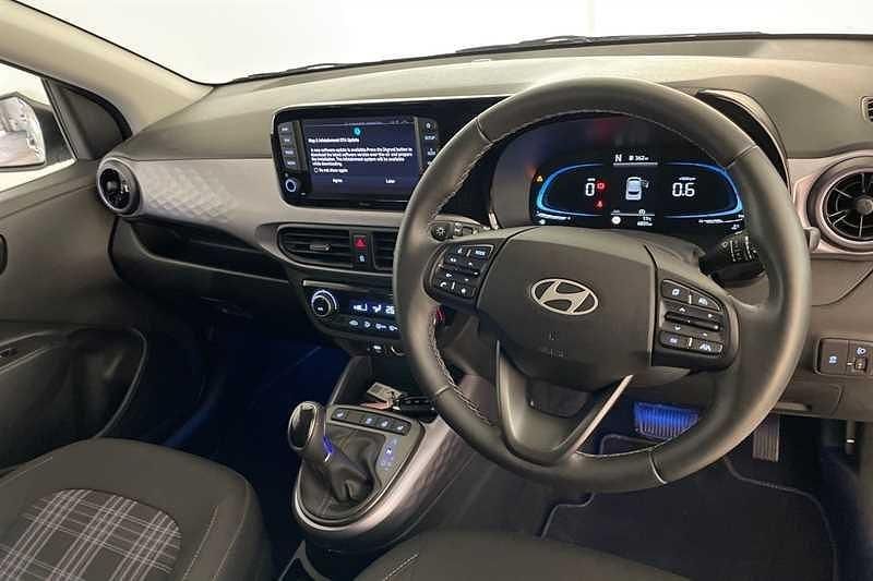 Usado Hyundai i10 Premium 79 HP (58 kW) 2025 Branco Citadino