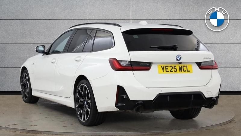 Used BMW 330e M Sport 288 HP (211 kW) 2025 White Estate