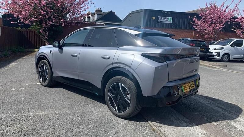 Used Peugeot e-3008 GT 152 kW (207 HP) 2025 Grey SUV