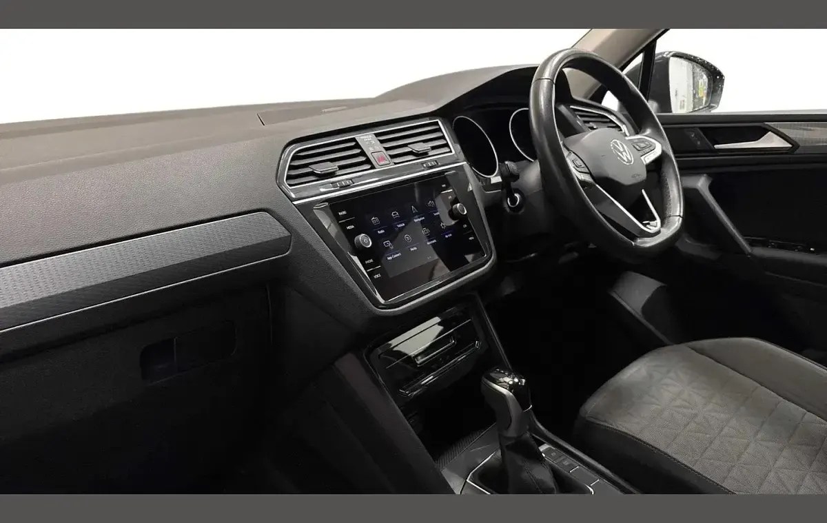 Used VW Tiguan Life 150 HP (110 kW) 2022 Grey SUV