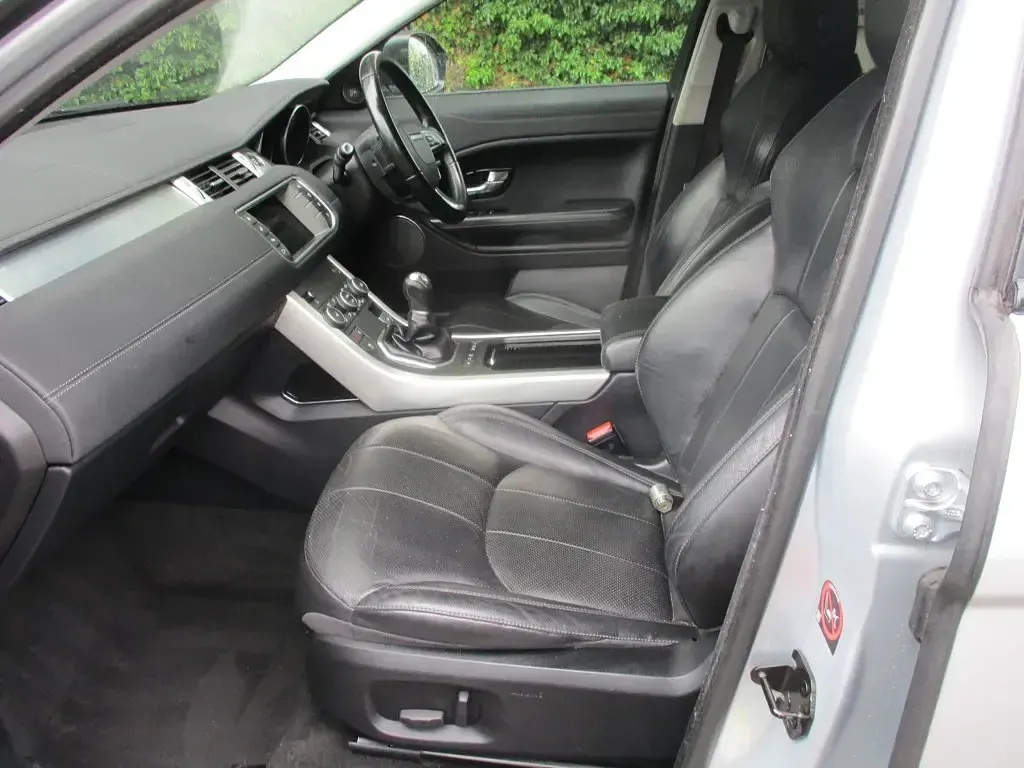 Used Land Rover Range Rover evoque SE 180 HP (132 kW) 2016 Silver SUV