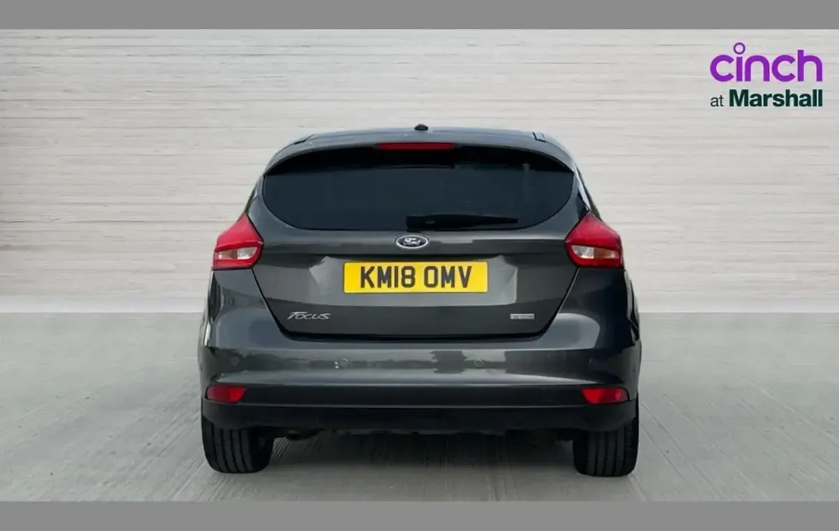 Used Ford Focus Titanium 125 HP (91 kW) 2018 Grey Hatchback