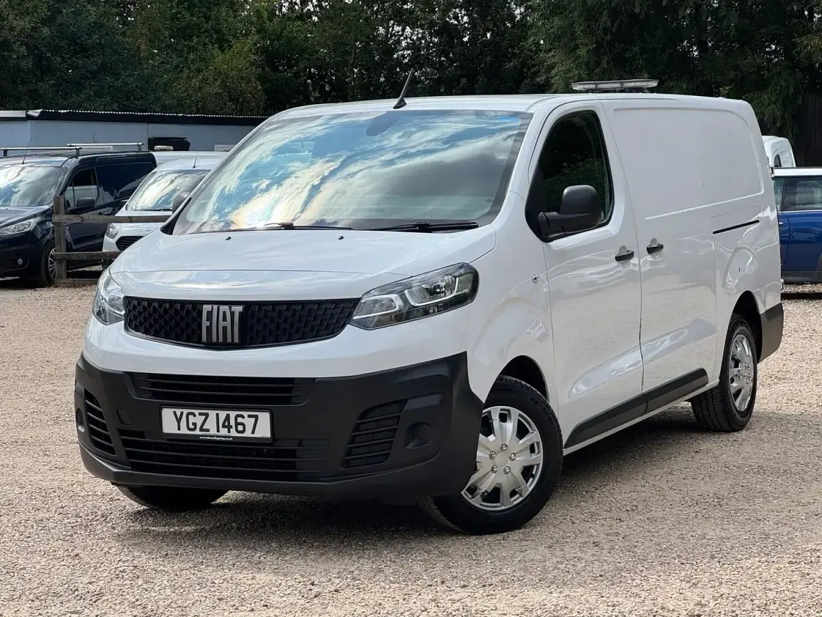 Used Fiat Scudo 143 HP (105 kW) 2022 White Van